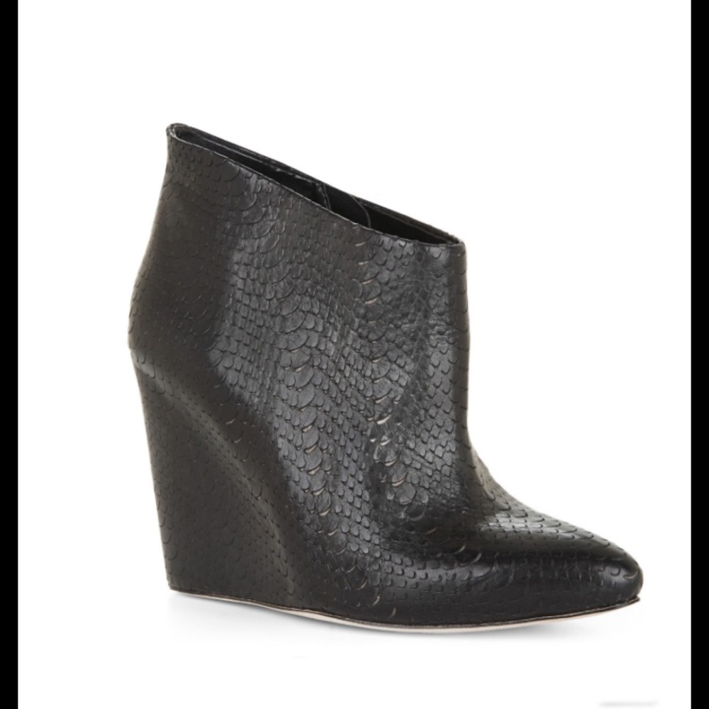 BCBG MaxAzria Wedge Snake Print Booties - Size 6